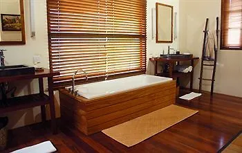 Mango Tree Hotel